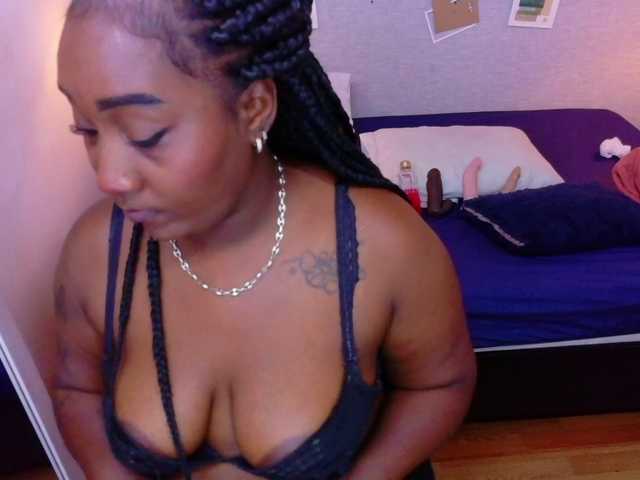 kiara-evanss live webcam show