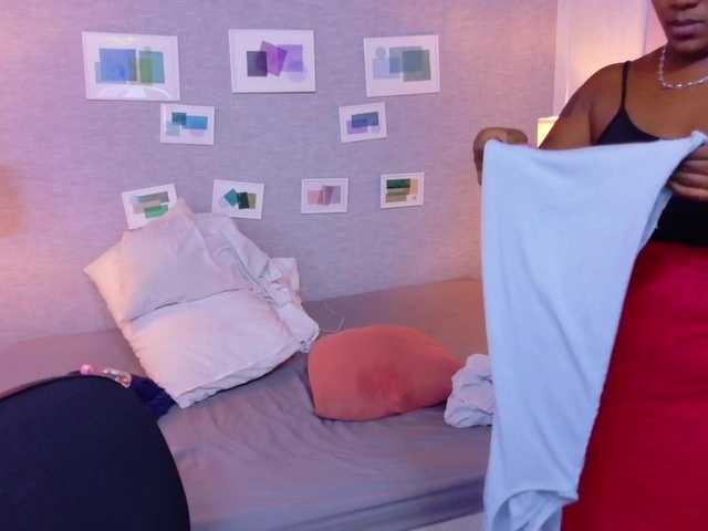 kiara-evanss's BongaCams show and profile