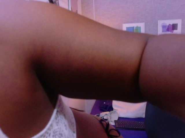 kiara-evanss live cam on BongaCams