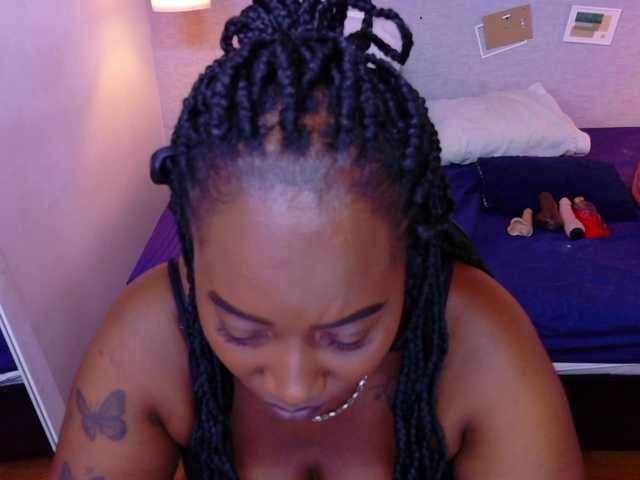 kiara-evanss live cam on BongaCams
