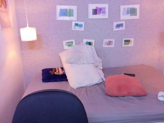 kiara-evanss's BongaCams show and profile