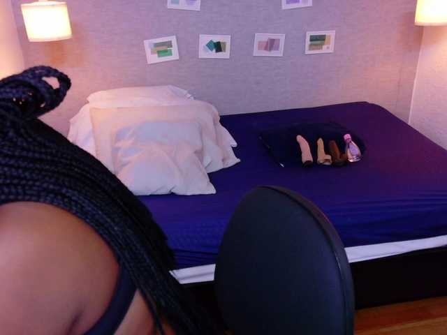 kiara-evanss live cam on BongaCams