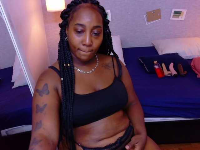 kiara-evanss live cam on BongaCams