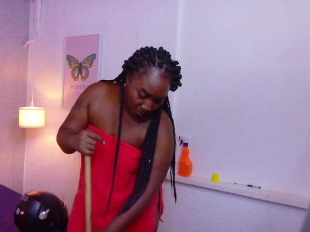 kiara-evanss live cam on BongaCams