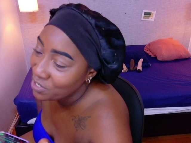 kiara-evanss live cam on BongaCams