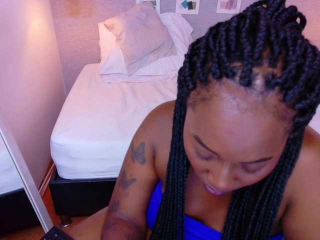 kiara-evanss live cam on BongaCams