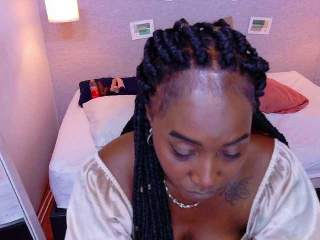 kiara-evanss live cam on BongaCams