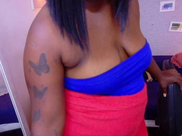 kiara-evanss live cam on BongaCams