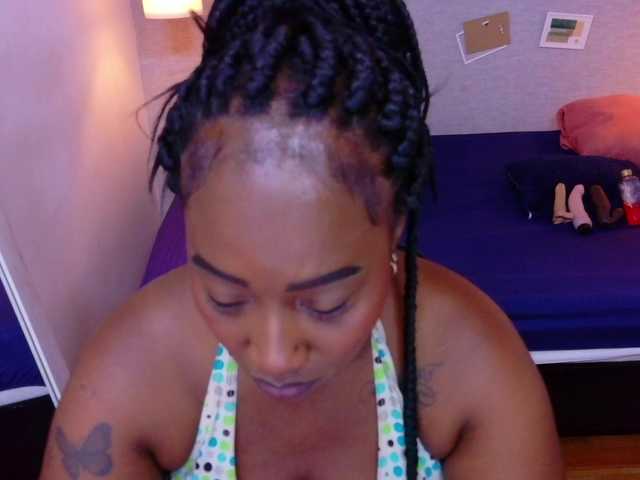 kiara-evanss live cam on BongaCams