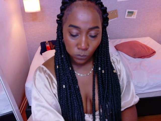 kiara-evanss live cam on BongaCams