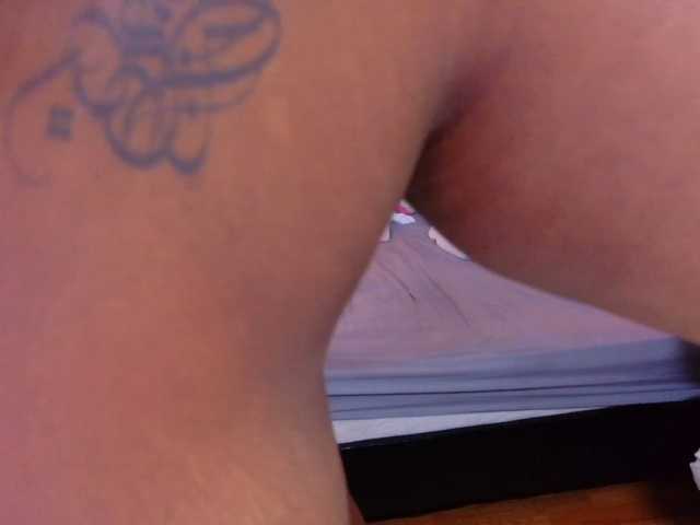 kiara-evanss live cam on BongaCams