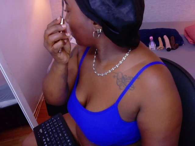 kiara-evanss's BongaCams show and profile