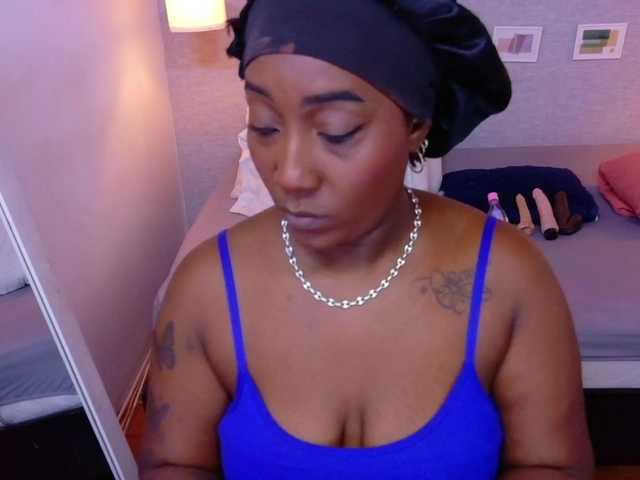 kiara-evanss's BongaCams show and profile