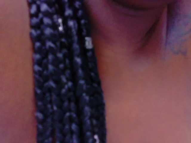 kiara-evanss live cam on BongaCams
