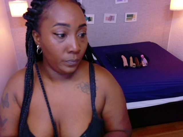 kiara-evanss live cam on BongaCams