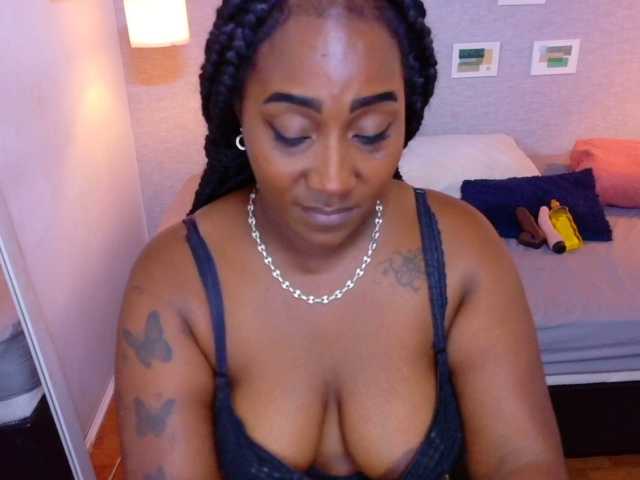 kiara-evanss live cam on BongaCams