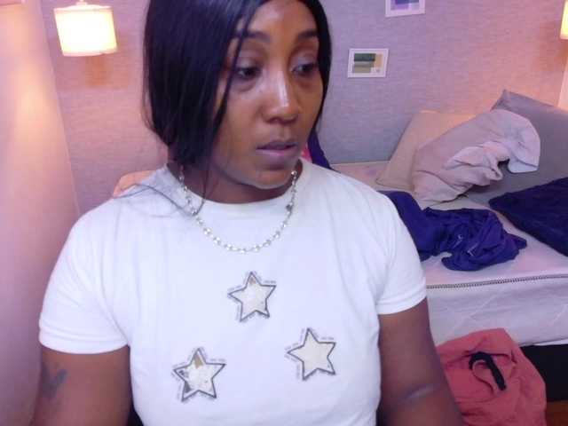 kiara-evanss live cam on BongaCams