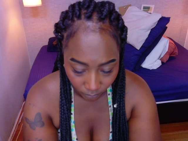 kiara-evanss live cam on BongaCams
