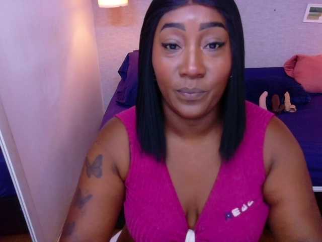 kiara-evanss live cam on BongaCams