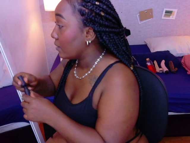 kiara-evanss live cam on BongaCams