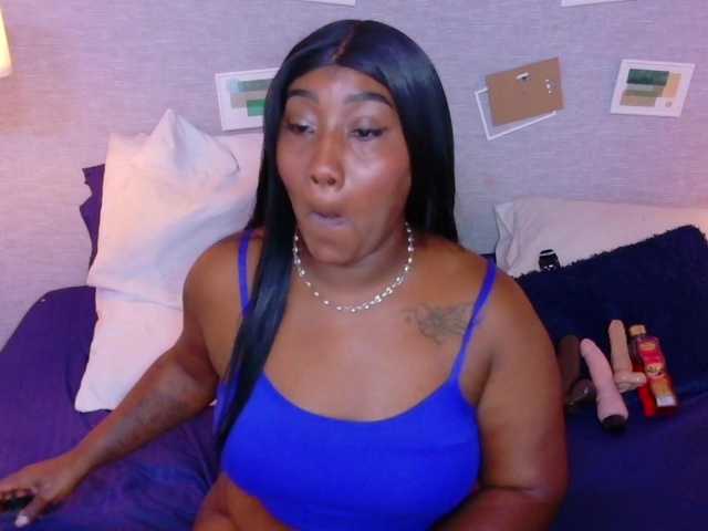 kiara-evanss live cam on BongaCams