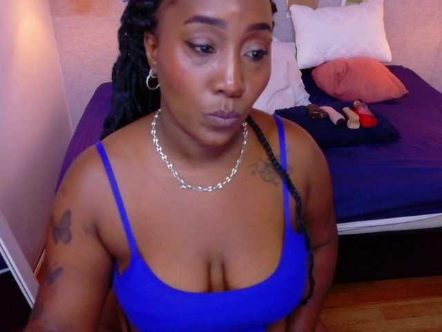 kiara-evanss live cam on BongaCams