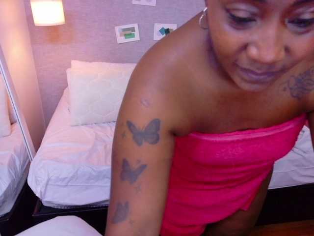 kiara-evanss live cam on BongaCams