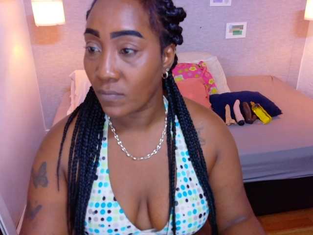 kiara-evanss live cam on BongaCams
