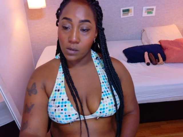 kiara-evanss live cam on BongaCams