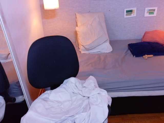 kiara-evanss live cam preview