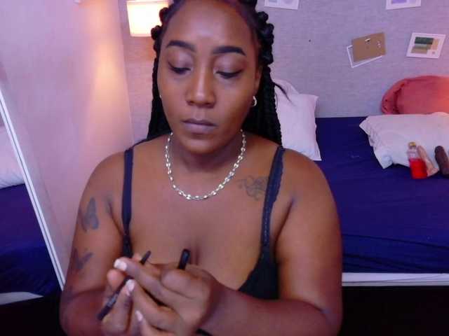 kiara-evanss live webcam show