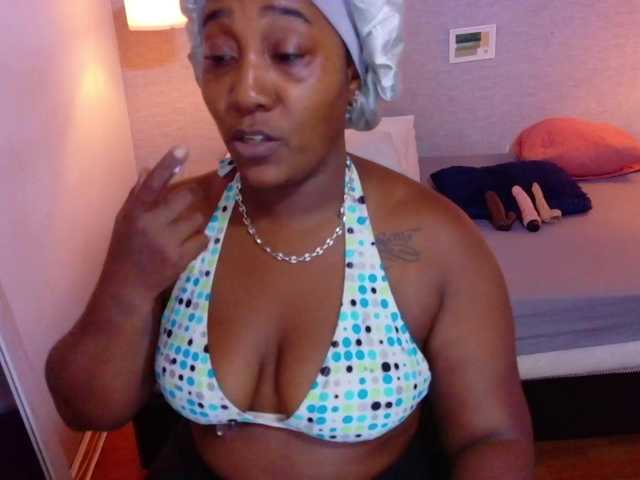 kiara-evanss live cam on BongaCams