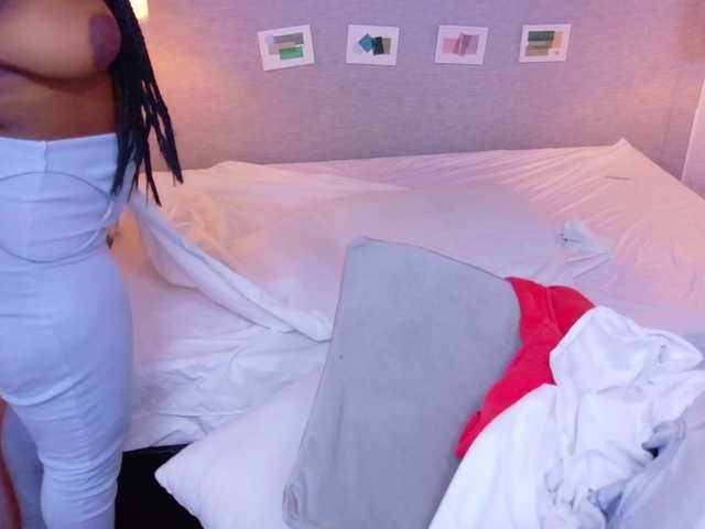 kiara-evanss live cam on BongaCams