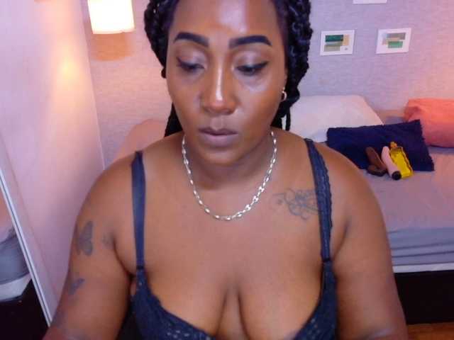 kiara-evanss live cam on BongaCams