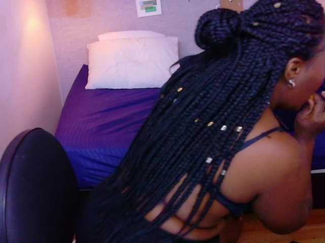 kiara-evanss live webcam show