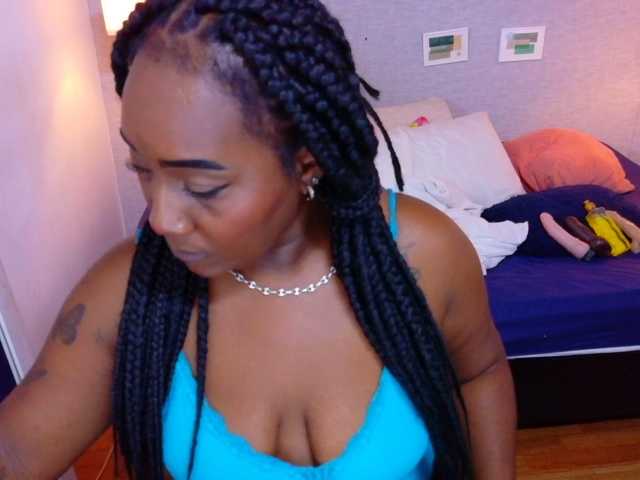 kiara-evanss live cam on BongaCams