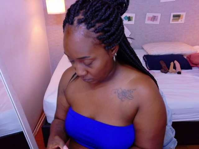 kiara-evanss live cam on BongaCams