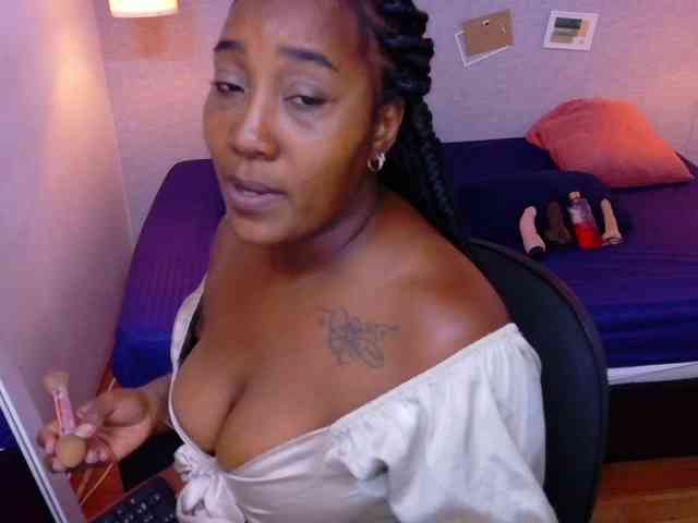 kiara-evanss Live Webcam on BongaCams