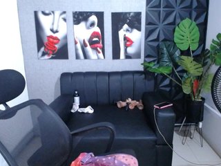 Valentina-mature Porn Show