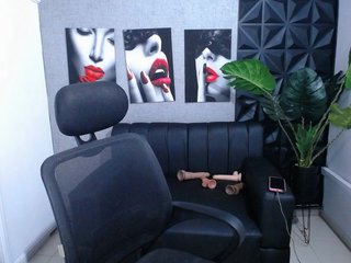 Valentina-mature