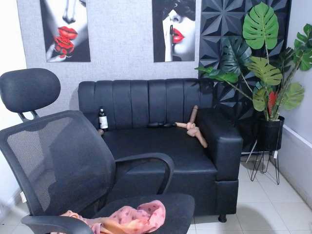 Valentina-mature