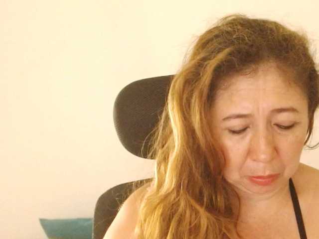 Valentina-mature live cam on BongaCams