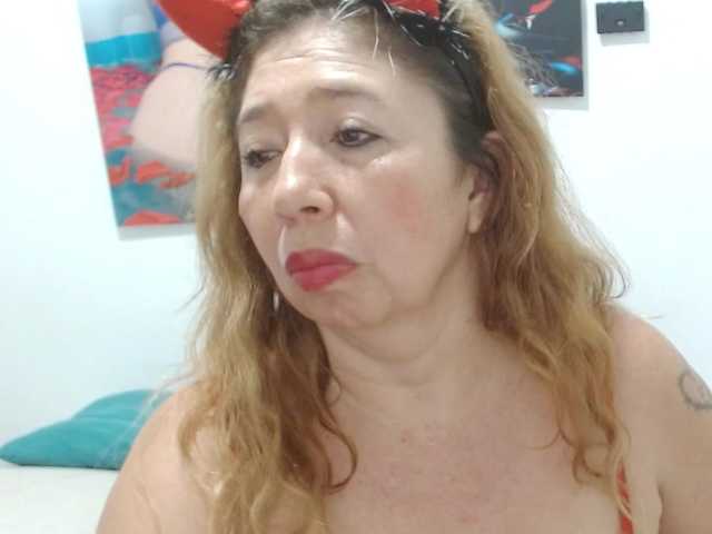 Valentina-mature live cam on BongaCams