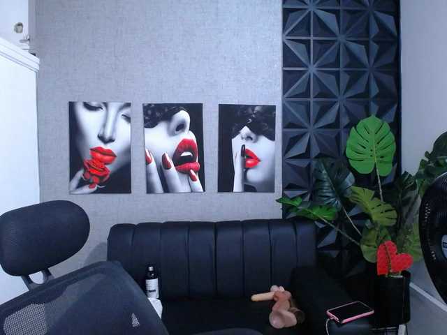 Valentina-mature live cam on BongaCams
