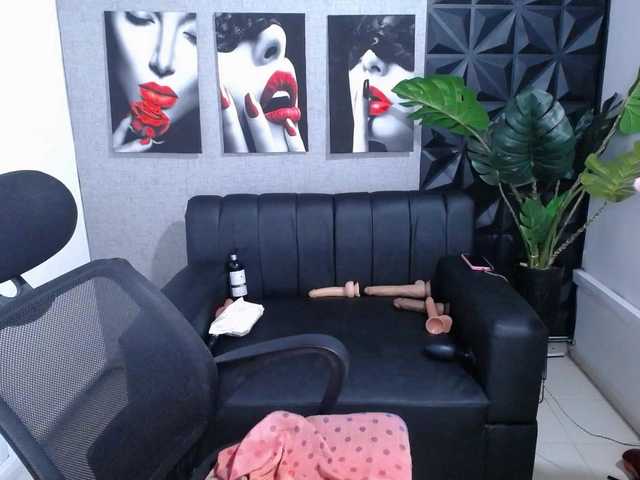 Valentina-mature