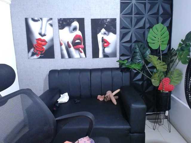 Valentina-mature