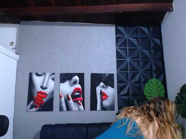 Valentina-mature live cam on BongaCams