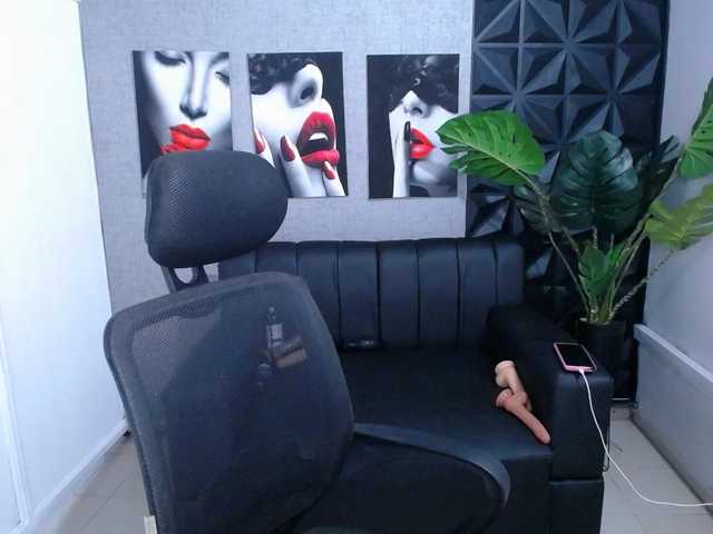 Preview of valentina-mature