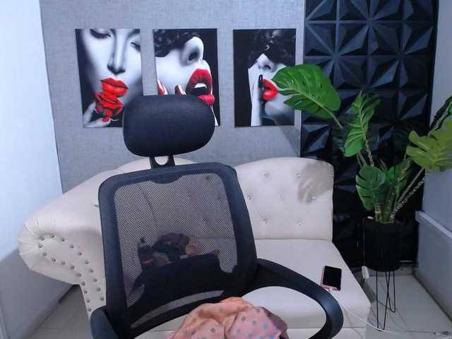 Preview of valentina-mature