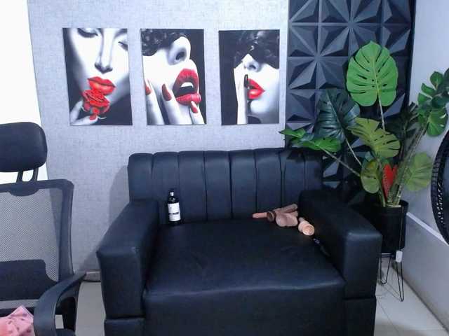 Valentina-mature